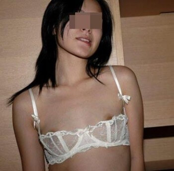 Vietnamienne à Paris pour une rencontre q rapide