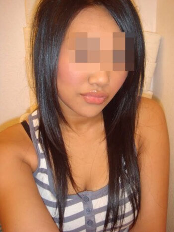 Coquine chinoise  pour une fellation nature de Cagnes-sur-Mer