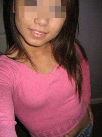 Fille vietnamienne qui suce très bien à Nîmes