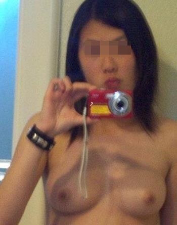 Cochonne asiatique  qui aime la baise