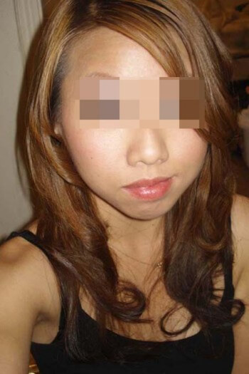 Bonne petite cochonne à Paris pour une fellation avalée