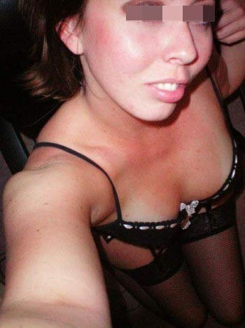 Fille japonaise veut se trouver un homme dispo avec qui jouer sur Saint-Étienne