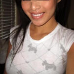 Slt mes ch&eacute;ris, je cherche un mec avec un petit p&eacute;nis donc je laisse un message sur ce site de rencontre cul pour vivre pleinement ma vie sexuelle. J'ai 25 ans, j'habite &agrave; Avignon et je suis c&eacute;libataire pour le moment mais je me sens bien cochonne donc je cherche un homme bien vicieux qui a envie de se faire tailler une pipe tr&egrave;s rapidement. Si vous voulez coucher avec moi et si vous voulez qu'on passe une soir&eacute;e ensemble, je me d&eacute;place si vous habitez pas trop loin. Gros bisous mes ch&eacute;ris !