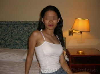 Je suis une bonne petite salope et je suis une grosse chaudasse donc inscrivez vous pour obtenir mon numéro. Je recherche un black bien chaud aimant se faire pomper la queue. Je pense être plutot sexy: je suis une belle asiatique avec des fesses très rebondies et je vis sur Villeurbanne. Ne soyez pas timides, je suis libre le vendredi qui vient pour une rencontre cul. Je vous souhaite une bonne journée et à très bientôt.